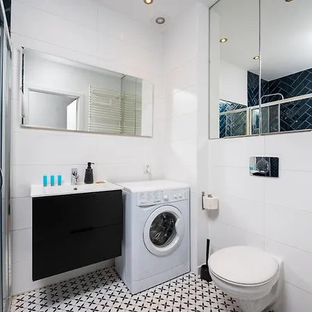 Arkadia Green Apartment